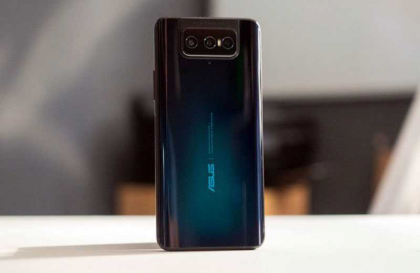 Обзор Asus Zenfone 7 Pro: смартфон с камерой для селфи и видеоблога