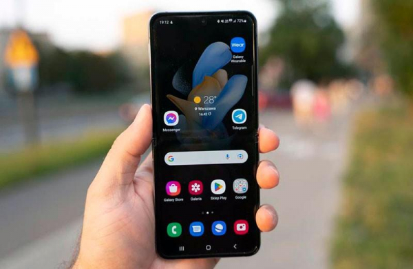 Обзор Samsung Galaxy Z Flip 4: доработанного складного смартфона раскладушки