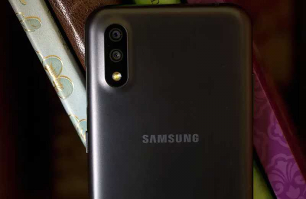 Обзор Samsung Galaxy A01: базовый смартфон для экономных