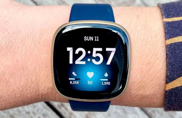 Обзор Fitbit Versa 3: альтернатива Apple Watch для Android