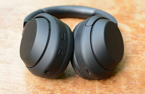 Обзор Sony WH-1000XM4: лучшие наушники стали ещё лучше