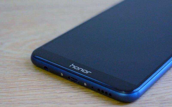 Alcatel Idol 5 vs Huawei Honor 7X — Сравнение недорогих и производительных Android-телефонов