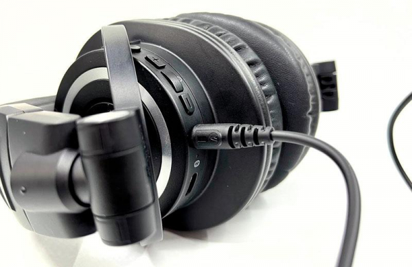 Обзор Audio-Technica ATH-M50xBT2: накладных Bluetooth-наушников со студийным звуком