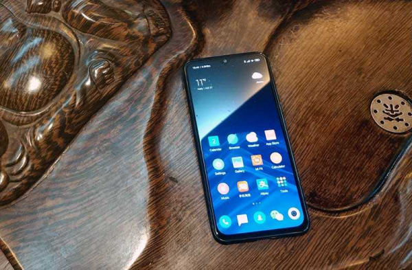 Обзор Xiaomi Mi 9 SE уменьшенной версии флагмана