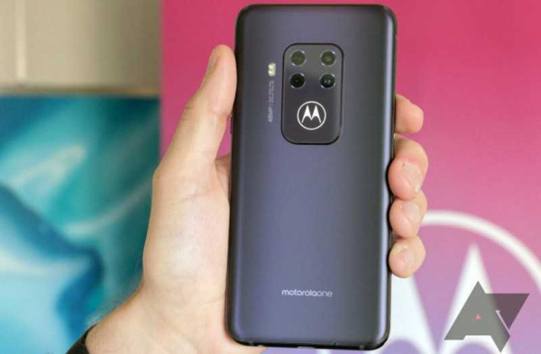 Обзор телефона Motorola One Zoom с четырьмя камерами