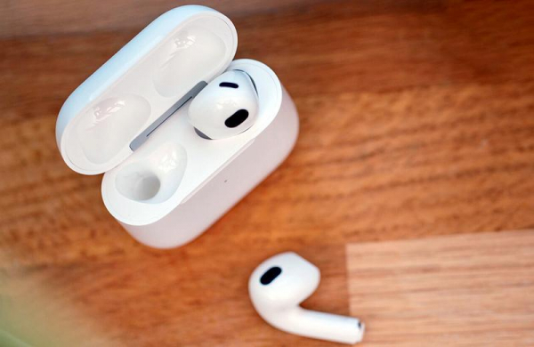 Обзор Apple AirPods 3: очень необычные беспроводные наушники вкладыши