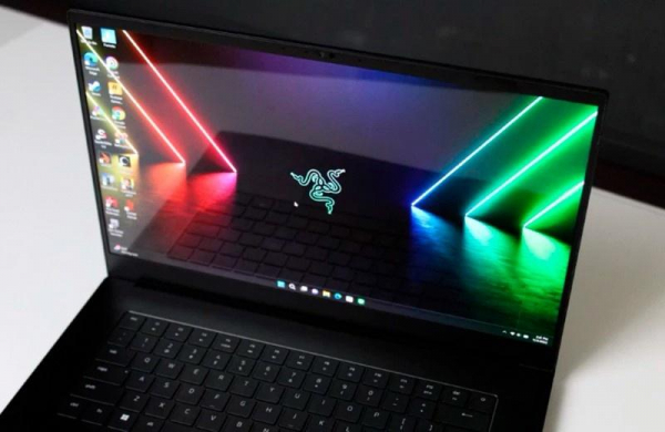 Обзор Razer Blade 15 (2022): дорогого ноутбука для HDR-игр со старыми проблемами