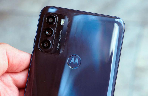 Обзор Motorola Moto G50: надёжный и непримечательный смартфон с 5G