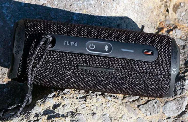 Обзор JBL Flip 6: портативной колонки с небольшими и важными обновлениями