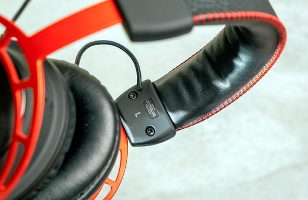 Обзор HyperX Cloud Alpha Wireless: игровая гарнитура с отличным аккумулятором