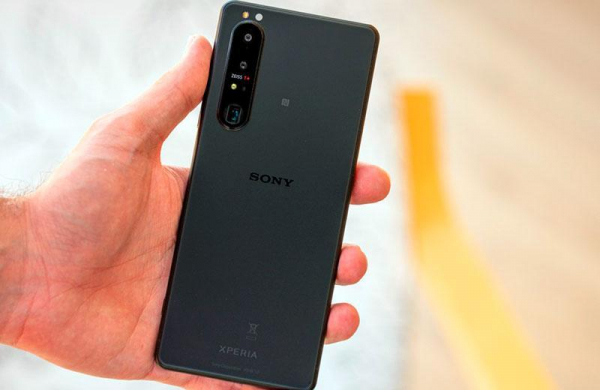 Обзор Sony Xperia 1 III: дорогого и вызывающего недоумение смартфона