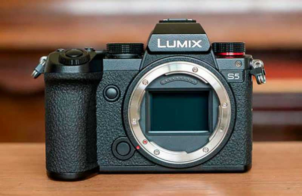 Обзор Panasonic Lumix S5: полнокадровая камера для энтузиастов