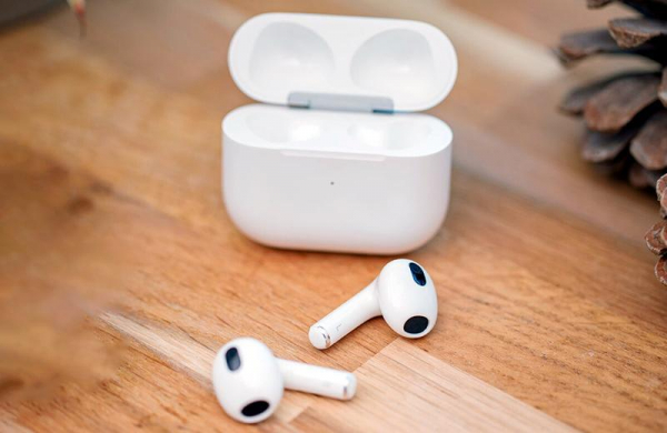 Обзор Apple AirPods 3: очень необычные беспроводные наушники вкладыши