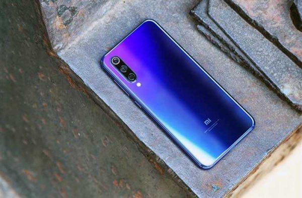 Обзор Xiaomi Mi 9 SE уменьшенной версии флагмана