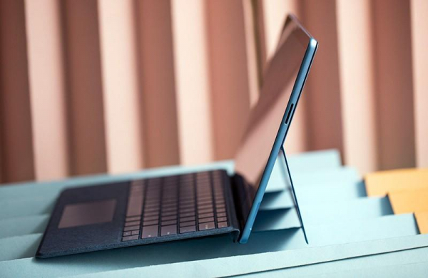 Обзор Microsoft Surface Pro 9: достойный планшет-ноутбук с непримечательным обновлением