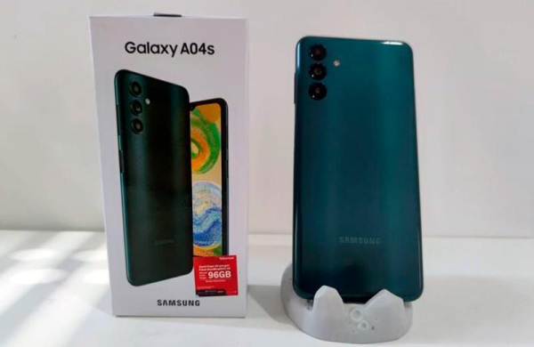 Обзор Galaxy A04s: самого дешёвого смартфона Samsung для базовых задач